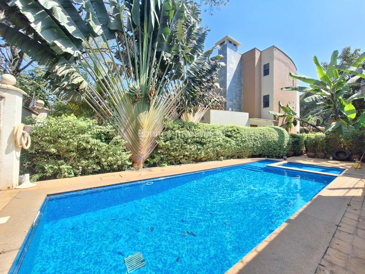 5 Bed Townhouse with En Suite at Lavington Mall