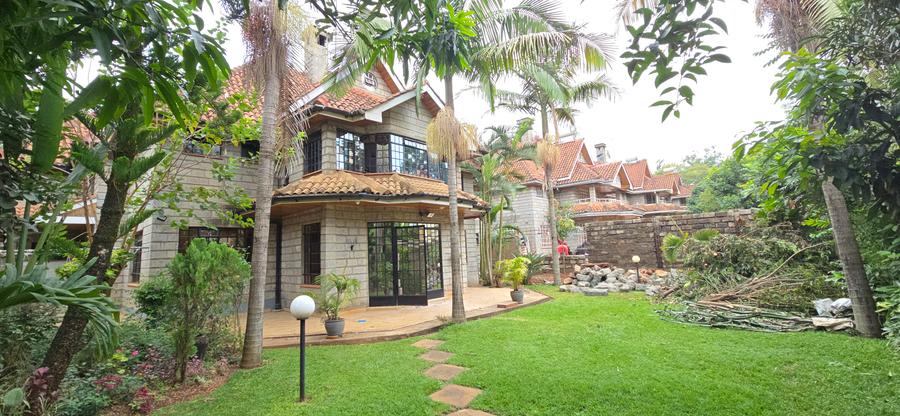 5 Bed Townhouse with En Suite at Lavington Green 5 Bed Townhouse with En Suite at Lavington Green