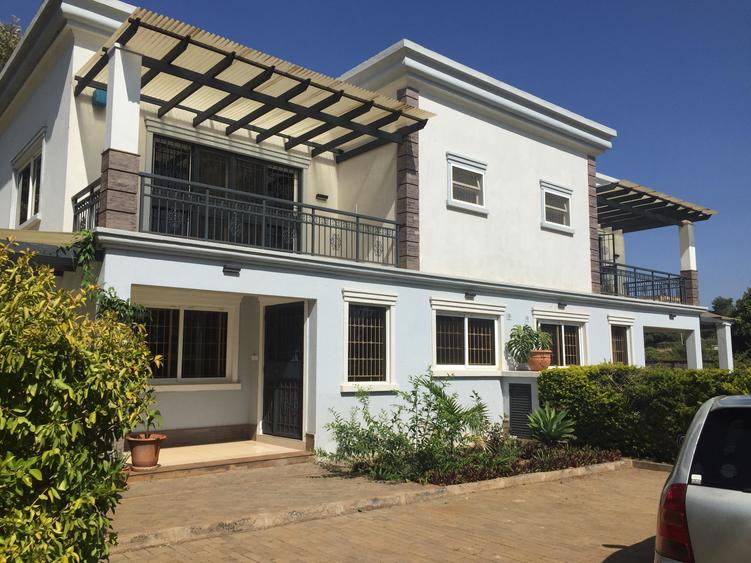 3 bed house with en suite at runda