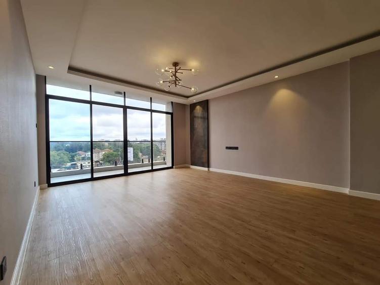 2 bed apartment with en suite in westlands area
