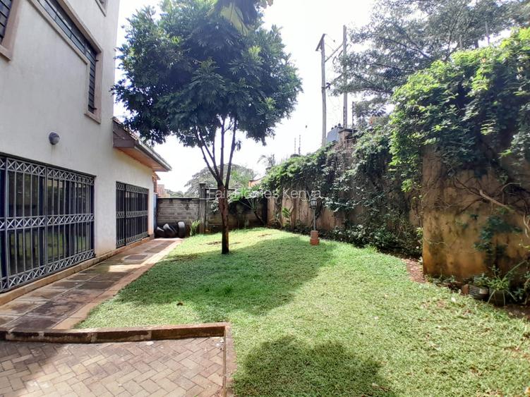 5 Bed Townhouse with En Suite at Convent Drive
