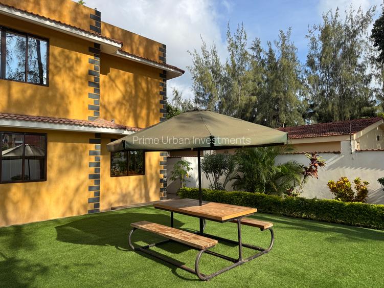 4 Bed House with En Suite in Vipingo