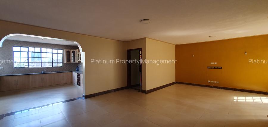 4 Bed Apartment with En Suite at 2Nd Parklands Avenue