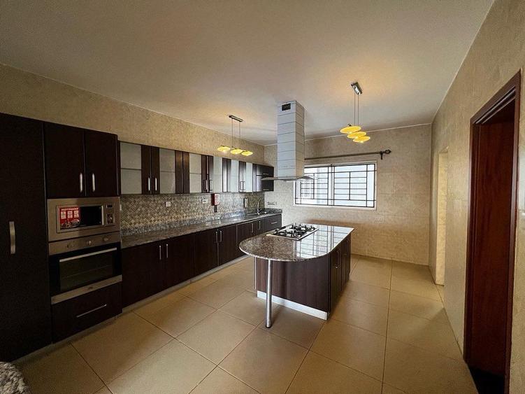 3 Bed Apartment with En Suite in Kileleshwa