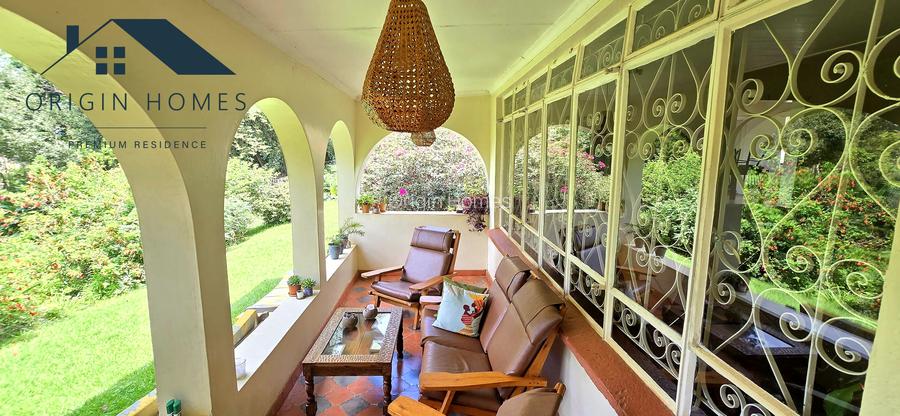 6 Bed House with En Suite at Lavington