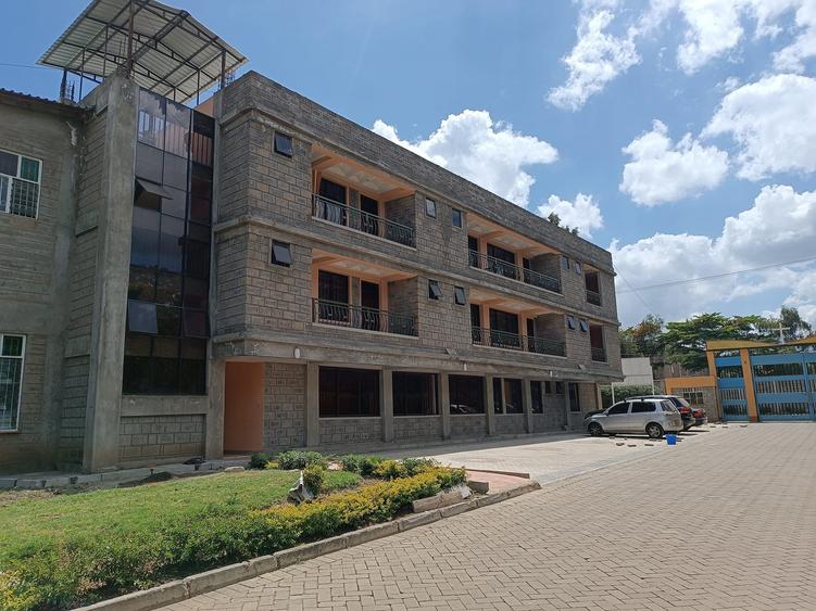 Commercial Property with Parking at Garden Estate Commercial Property with Parking at Garden Estate