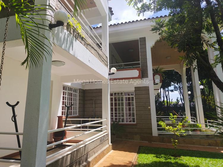 5 Bed House with En Suite in Runda