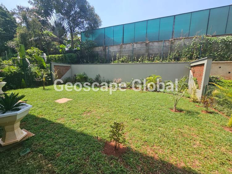4 Bed Townhouse with En Suite in Rosslyn