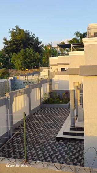 4 Bed House with En Suite at Riversidedrive - Ansicht 2