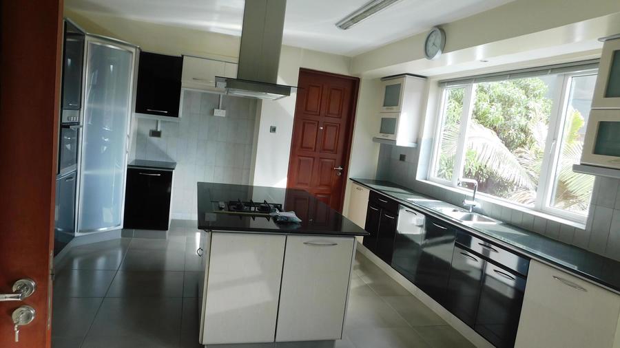 3 Bed Apartment with En Suite at Riverside Drive