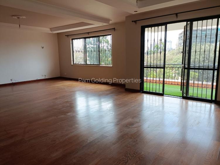 3 Bed Apartment with En Suite in Kileleshwa