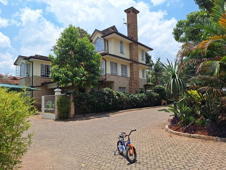 5 Bed Townhouse with En Suite in Lavington