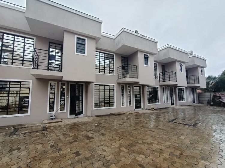 5 Bed Townhouse with En Suite in Gikambura