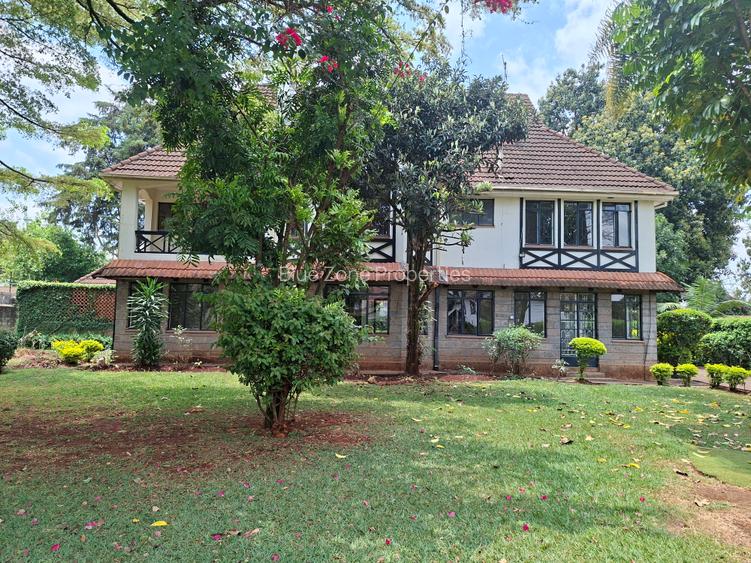 5 Bed House with En Suite at Off Un Avenue