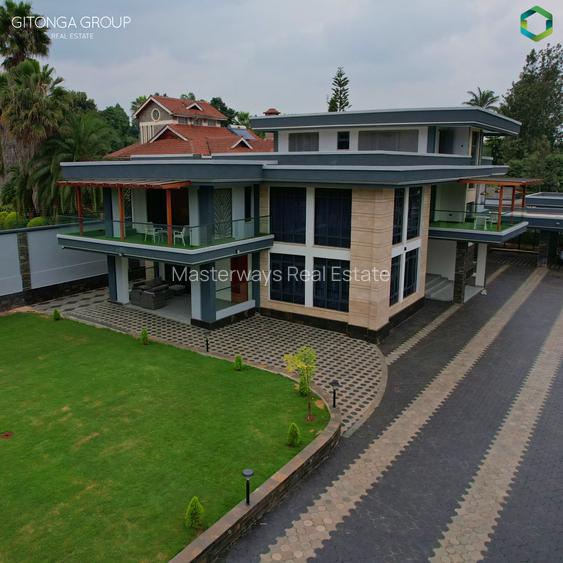 5 Bed House with En Suite in Runda