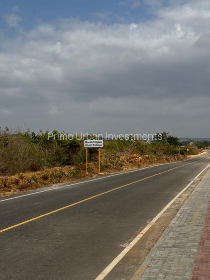 1,000 ft² Land in Vipingo