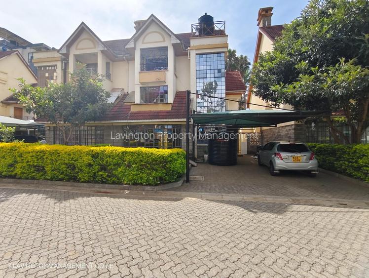 5 Bed Townhouse with En Suite at Lavington Green