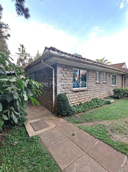 2 Bed House with Garden in Karen