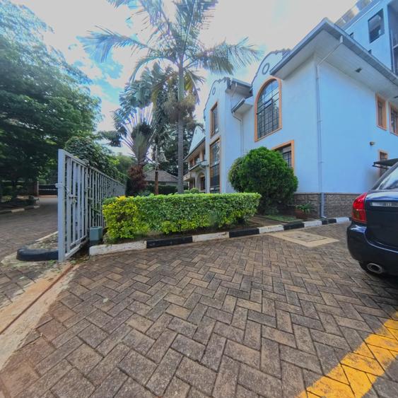 4 Bed Townhouse with En Suite at Mugumo Road