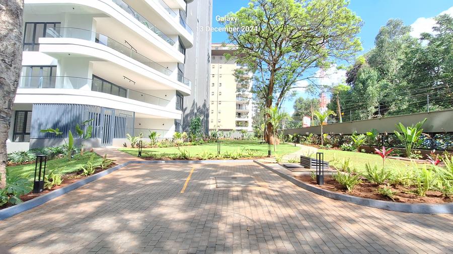 4 Bed Apartment with En Suite at General Mathenge