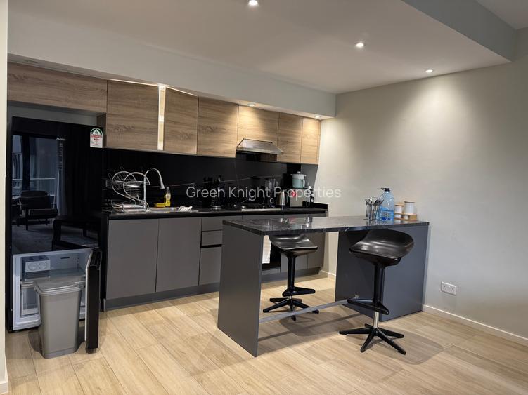 Serviced 1 Bed Apartment with En Suite in Riverside