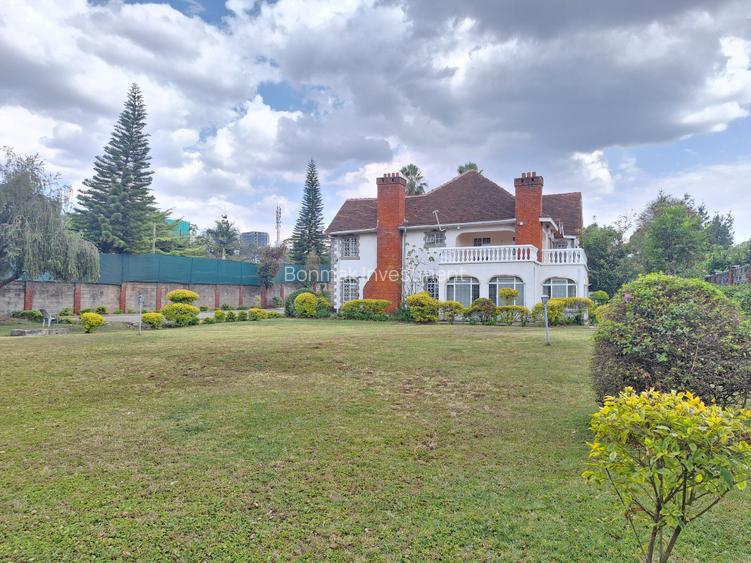 Commercial Property with Parking at Muthangari Road