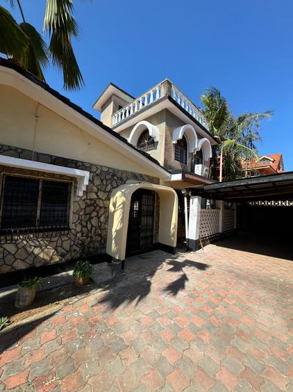 4 Bed House with En Suite in Shanzu