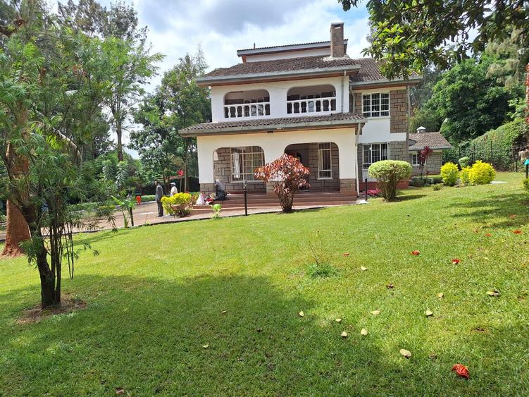 5 Bed House with En Suite in Runda 5 Bed House with En Suite in Runda