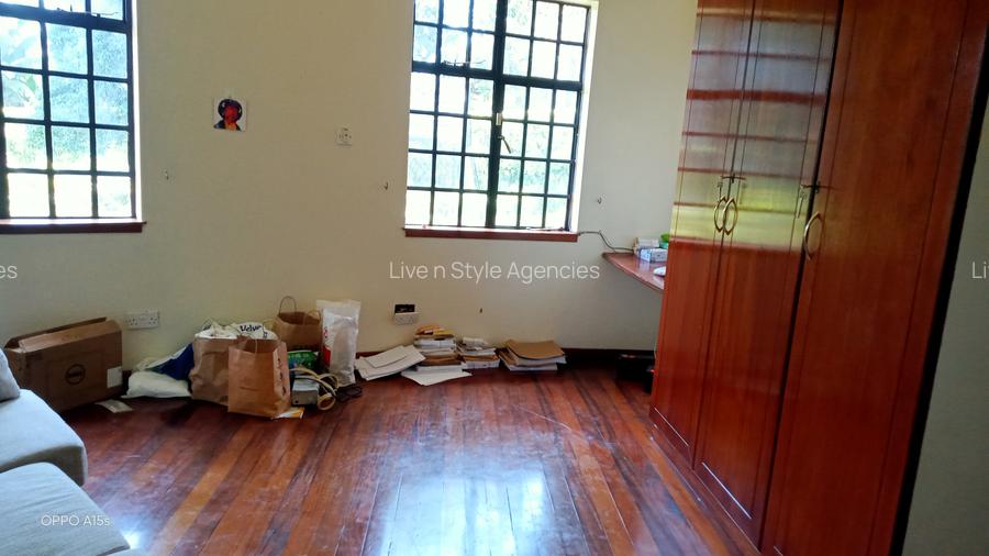 4 Bed House with En Suite in Runda