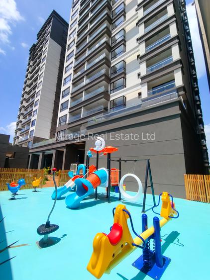 2 Bed Apartment with Swimming Pool in Riverside