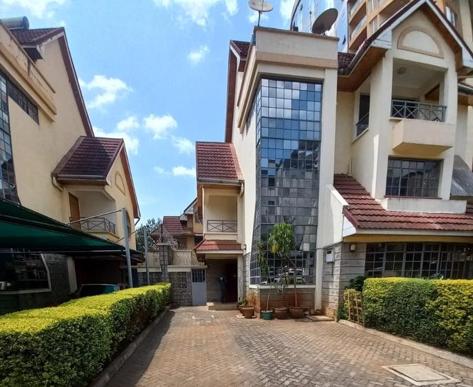 5 Bed Townhouse with En Suite at 00200