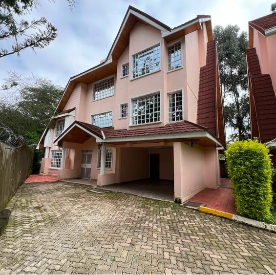 5 Bed Townhouse with En Suite in Lavington 5 Bed Townhouse with En Suite in Lavington