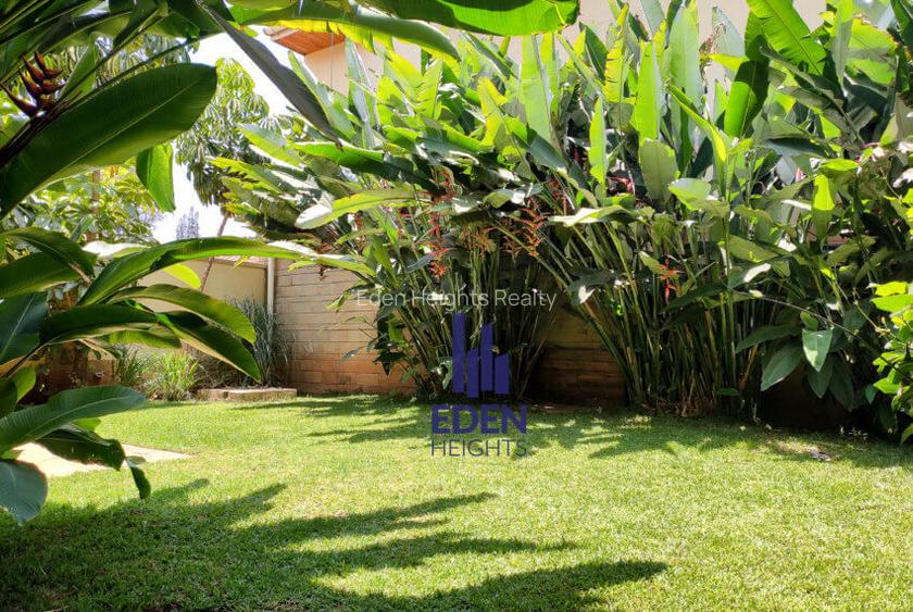 5 Bed Townhouse with Garden in Lavington