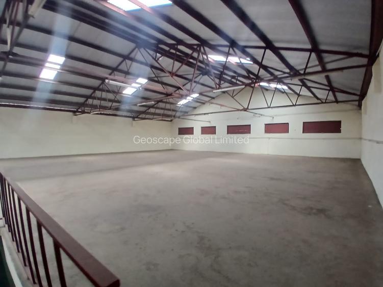 45,000 ft² Warehouse with Backup Generator in Industrial Area
