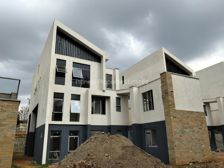 6 Bed House with En Suite at New Runda