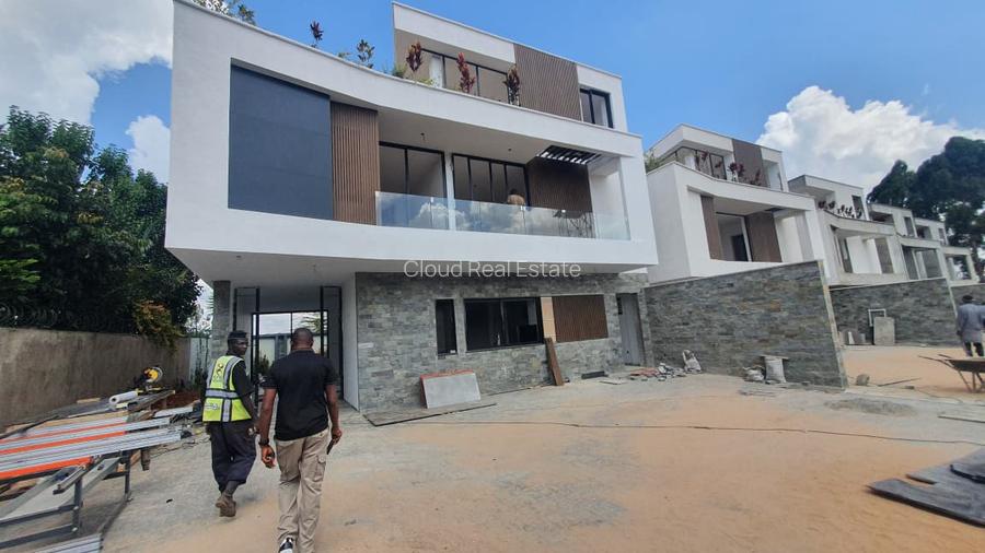 4 Bed Villa with En Suite in Runda