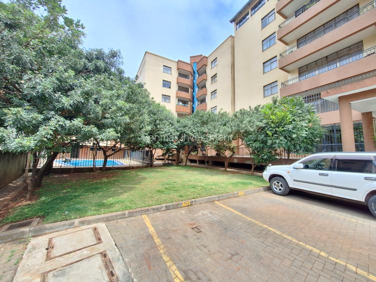 3 Bed Apartment with En Suite at Valley Arcade.