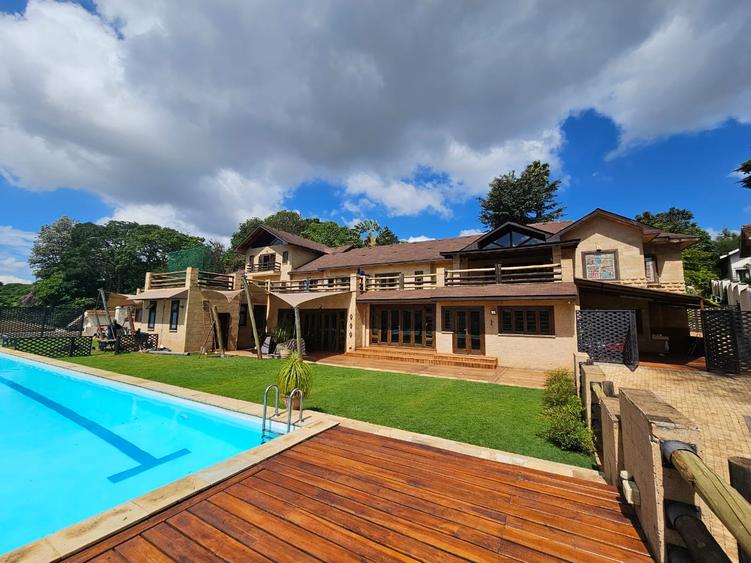 9 Bed Villa with Swimming Pool in Lavington