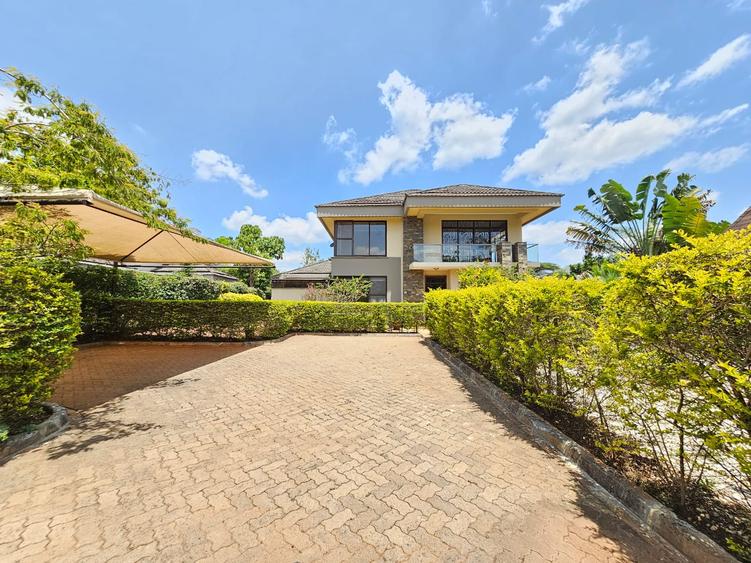 4 Bed Townhouse with En Suite in Ridgeways