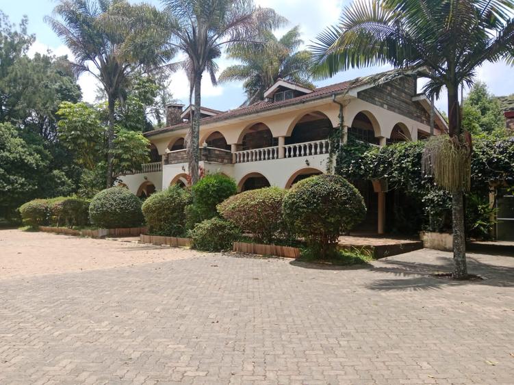 6 Bed House with Swimming Pool at Kerarapon Road 6 Bed House with Swimming Pool at Kerarapon Road