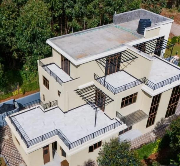 4 Bed Villa with En Suite at Millionaires Corner