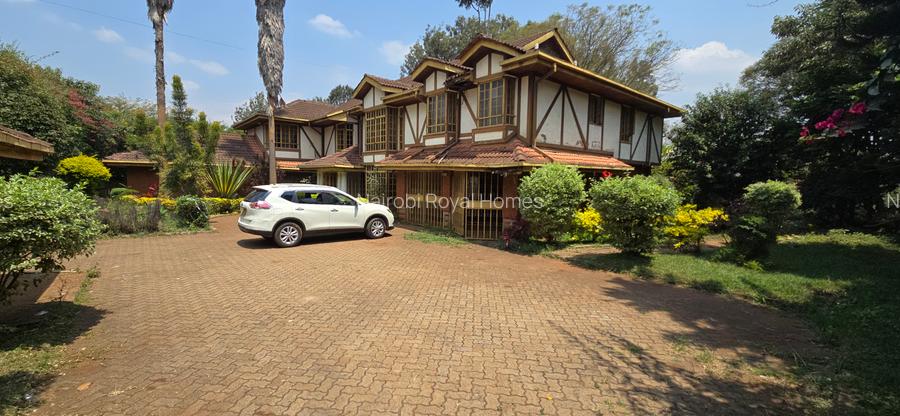 5 Bed House with En Suite at Runda Road