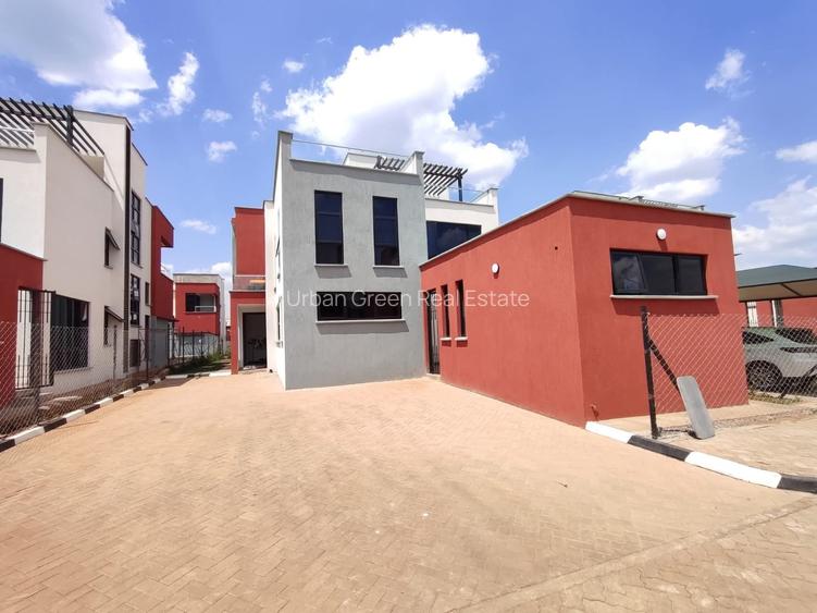 4 Bed Villa with En Suite in Membley