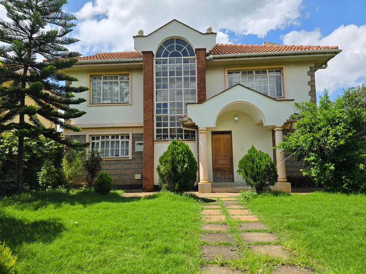 4 Bed House with En Suite in Kiambu Road