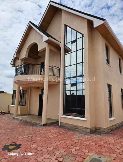 4 Bed House with En Suite at Karunguro
