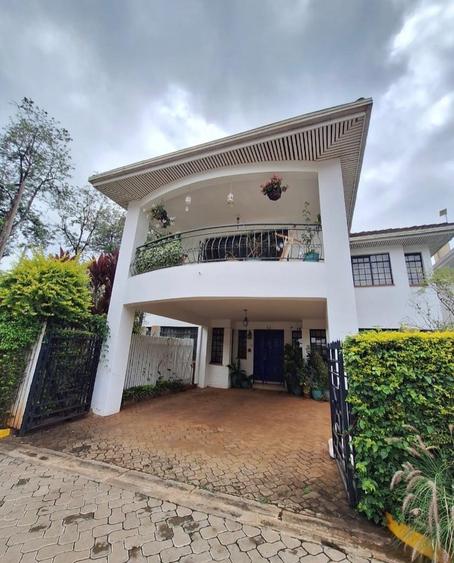 4 bed townhouse with en suite at westlands