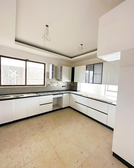 4 Bed Townhouse with En Suite in Runda 4 Bed Townhouse with En Suite in Runda