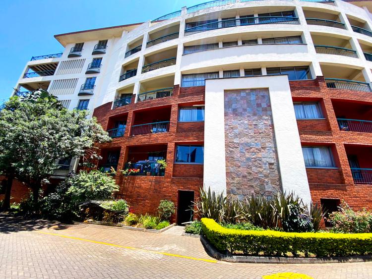 4 bed apartment with en suite at taarifa road