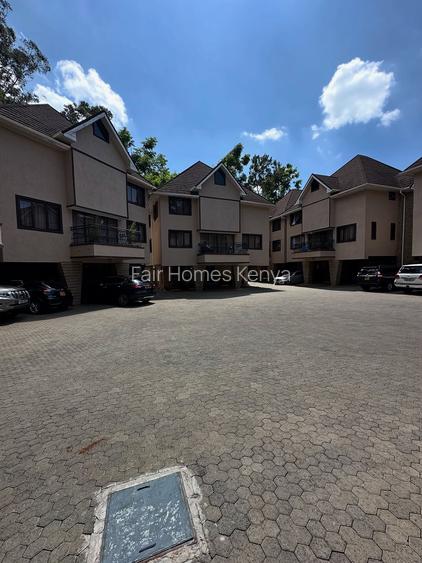 5 Bed Townhouse with En Suite at Muthangari Drive
