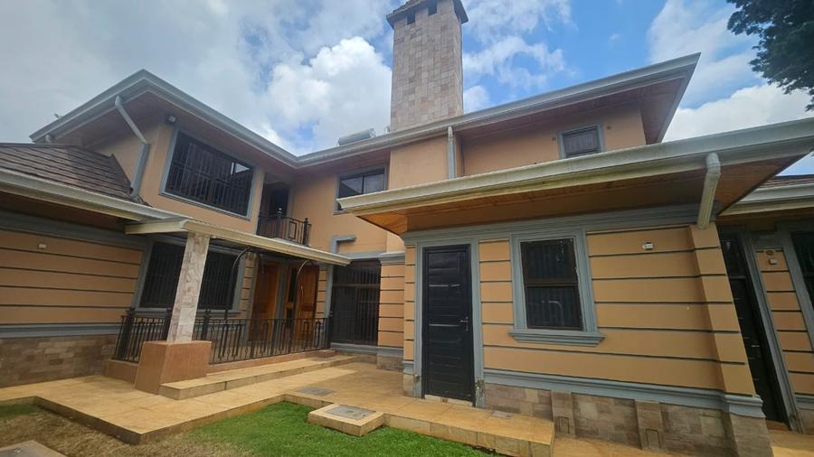 5 Bed House with En Suite in Runda